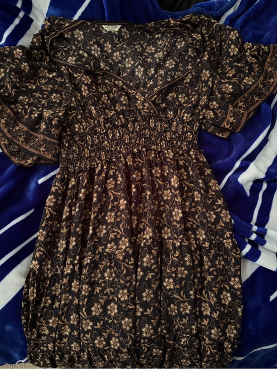 Max Studio Dresses & Skirts - Max Studio Black Dress with Beige Floral Scroll Print